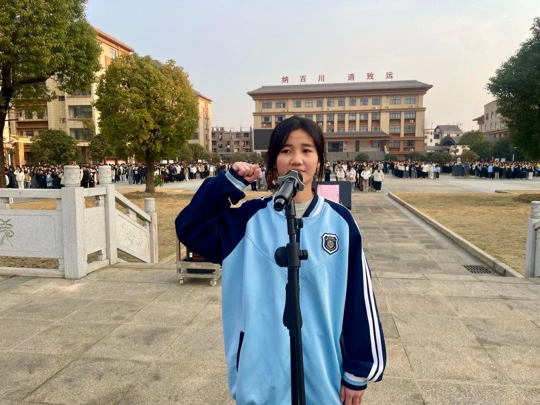 刘萱萱.jpg